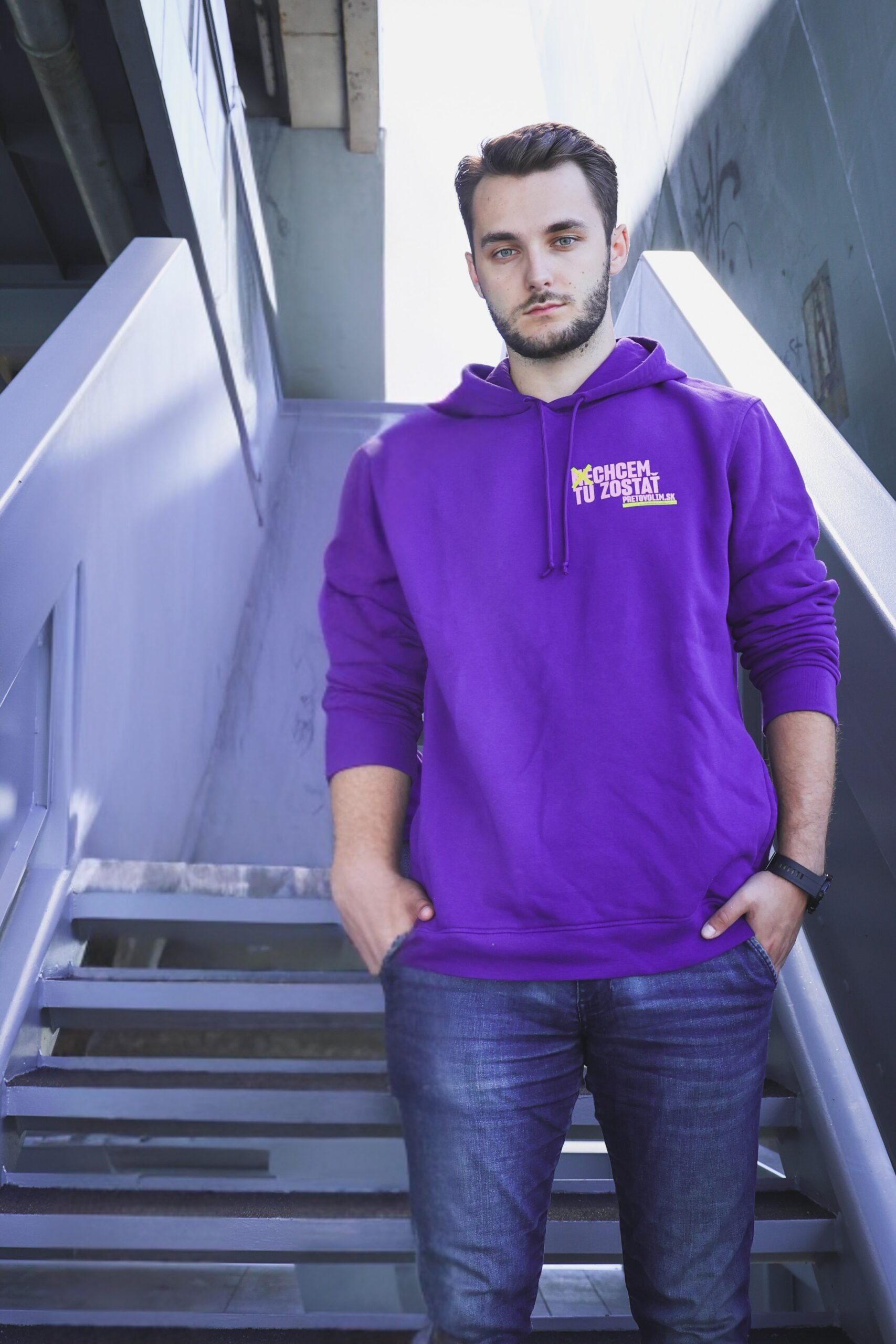 Mikina NE / CHCEM TU ZOSTAŤ